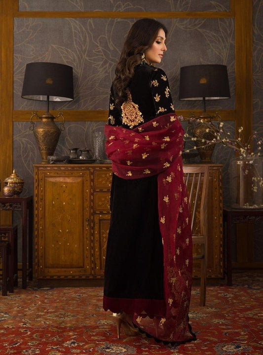 Black Color Embroidered Velvet Three piece Winter Collection D - 107 - Wareeb.Shop