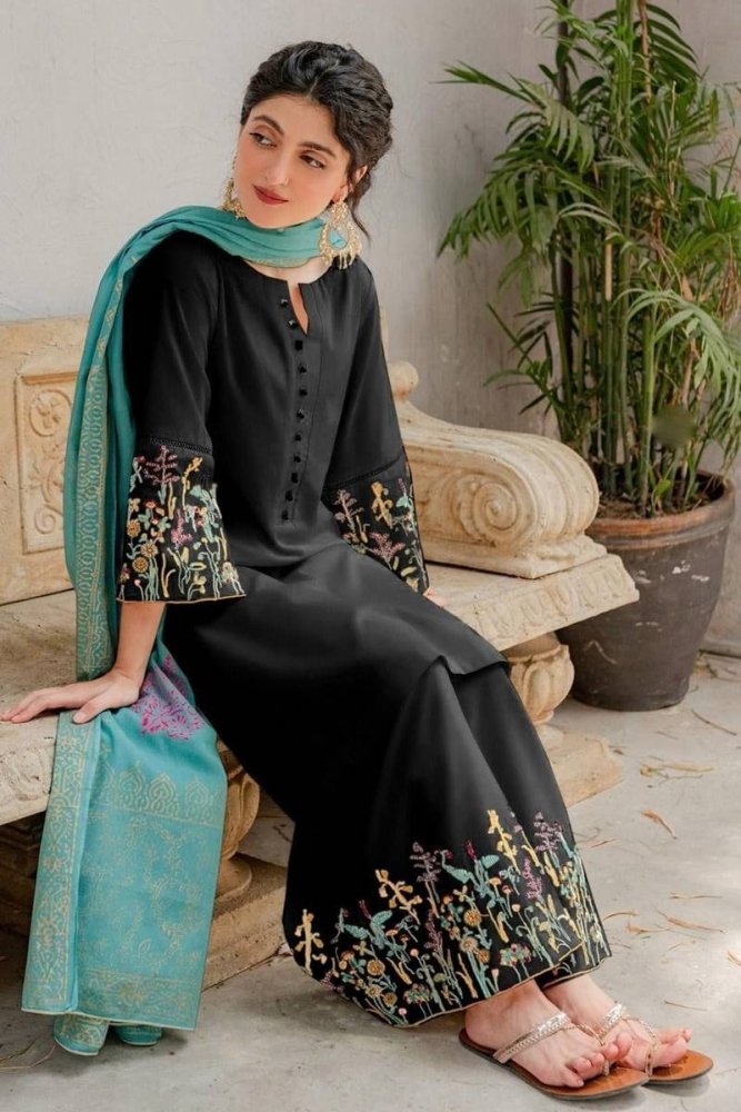 Black Embroidered three piece Dhanak Fcc - 882 - Wareeb.Shop