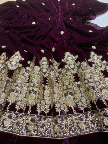 Embroidered Velvet Three piece With Velvet Shawl Winter Collection - Wareeb.Shop