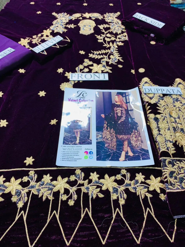 Embroidered Velvet Three piece With Velvet Shawl Winter Collection - Wareeb.Shop