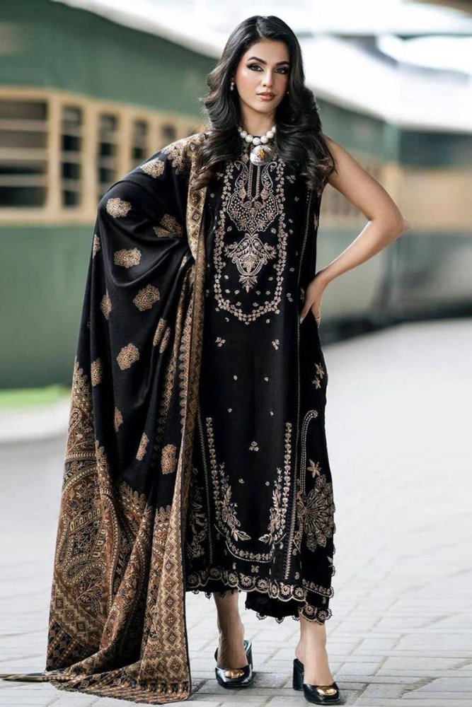 Izel Embroidered Dhanak Three Piece D - 90 - Wareeb.Shop