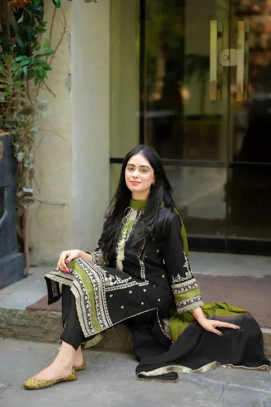 OMAL Black - 3PC LAWN EMBROIDERED Suite With Bamber Dupatta - Wareeb.Shop