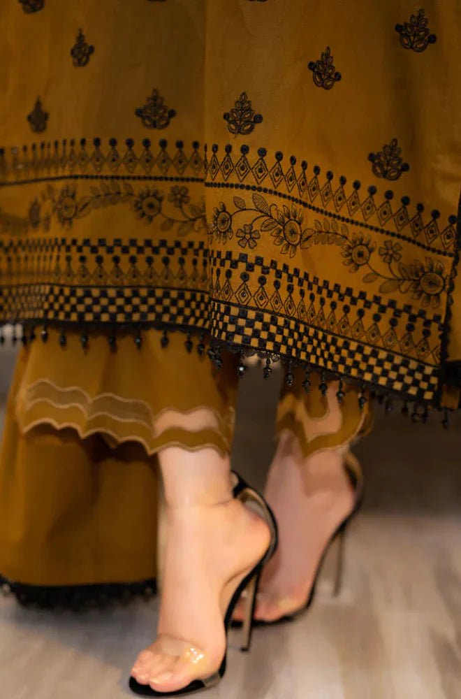 Urge - 3PC Lawn Embroidered Suit - Wareeb.Shop