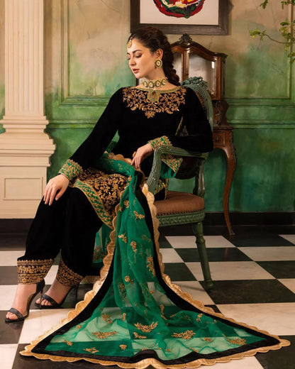 Zaianab Chottani Embroidered Velvet Three piece Winter Collection ZC - 216 - Wareeb.Shop