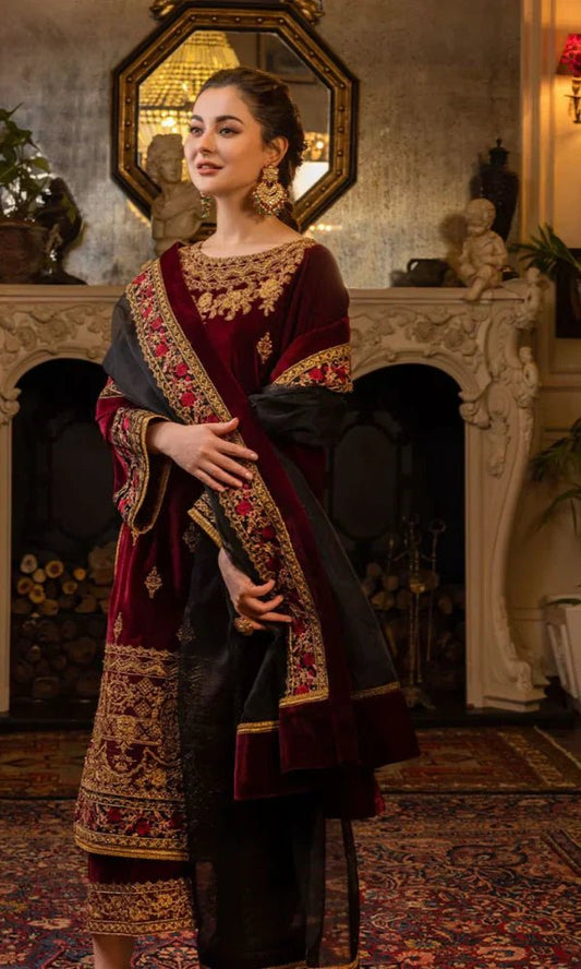 Zainab Chotani Embroidered Velvet Three piece Winter Collection ZC - 221 - Wareeb.Shop