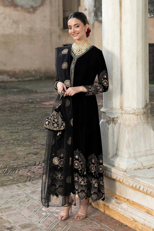 Zainab Chotani Embroidered Velvet Three piece Winter Collection ZC - 233 - Wareeb.Shop