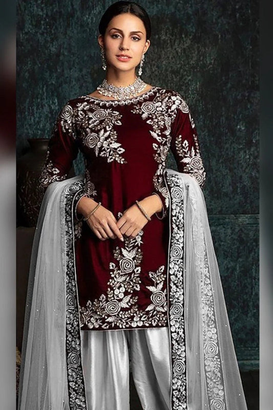 Zainab Chottani Embroidered Velvet Three piece Winter Collection ZC - 42 - Wareeb.Shop